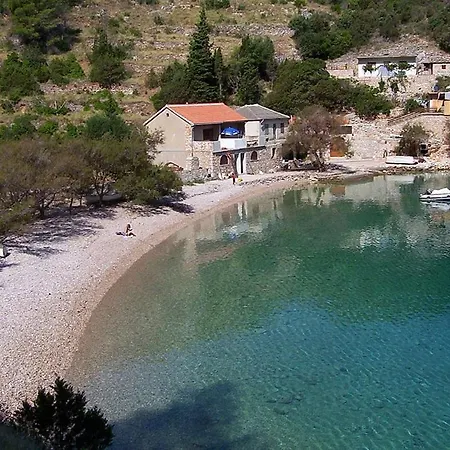 Secluded Fisherman's Cove Zecja, Hvar - 13858 *