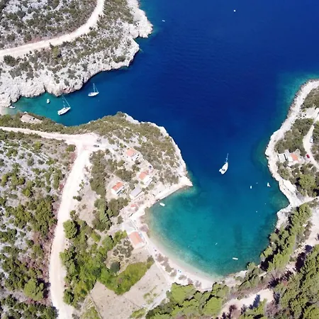 Secluded Fisherman's Cove Zecja, Hvar - 13858 بيت للعطل *